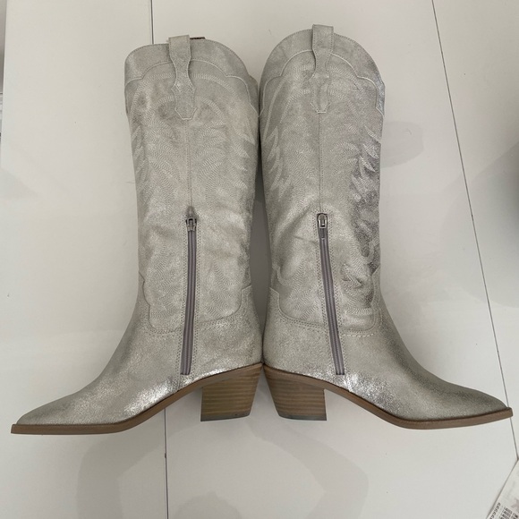 Dolce Vita Solida Leather Silver Metallic
Embroidered Cowboy Western Boot Sz 6.5 - Picture 5 of 15